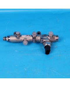 Audi A6 4G C7 3.0 TDI Kraftstoffverteiler links 059130089BT Drucksensor Orig. NO